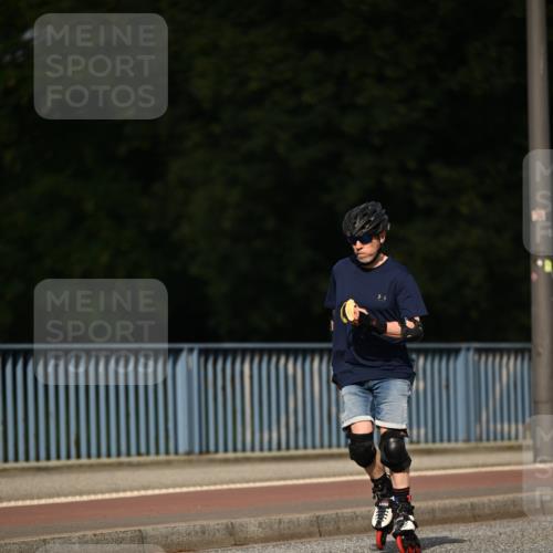 29.06.2025 - hella hamburg halbmarathon Dr. Thomas Lammeyer http://msf.ph/oto/8142455 29.06.2025 09:00:46 Kennedybrücke  meine-sportfotos.de