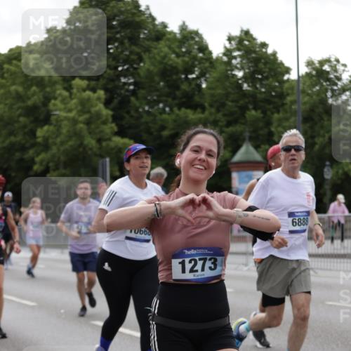 29.06.2025 - hella hamburg halbmarathon Jannik Wohlers http://msf.ph/oto/8142471 29.06.2025 10:44:32 Lombardsbrücke 1024, 1273, 1629, 1924, 2007, 2779, 3570, 4275, 6841, 6888, 7912, 8582, 8907, 9036, 9084, 9085, 10562, 10566, 10668, 10707, 11272, 12198, 12318, 12332, 12394, 13039, 13261, 13580, 14325, 15458, 15809, 16101, 16494, 16577, 16850, 17521, 18084, 18230, 18294 meine-sportfotos.de