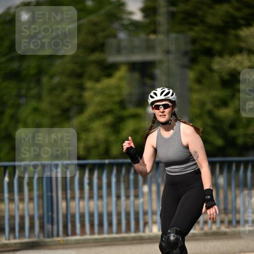 29.06.2025 - hella hamburg halbmarathon Dr. Thomas Lammeyer http://msf.ph/oto/8142490 29.06.2025 09:10:50 Kennedybrücke  meine-sportfotos.de
