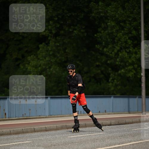 29.06.2025 - hella hamburg halbmarathon Dr. Thomas Lammeyer http://msf.ph/oto/8142502 29.06.2025 09:00:49 Kennedybrücke  meine-sportfotos.de
