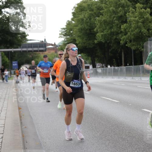 29.06.2025 - hella hamburg halbmarathon Jannik Wohlers http://msf.ph/oto/8142571 29.06.2025 10:07:36 Lombardsbrücke 1079, 1527, 2309, 3328, 4228, 4864, 5287, 7348, 8585, 9071, 9966, 12789, 12893, 13458, 15785, 16809, 16915, 18325, 18531 meine-sportfotos.de