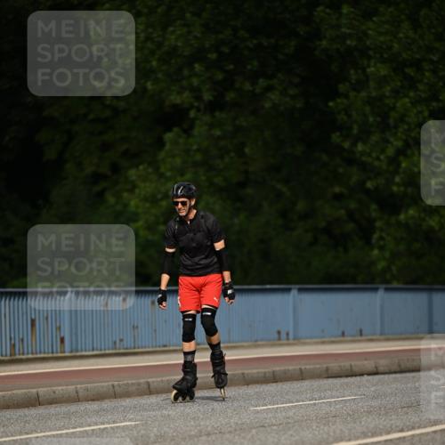 29.06.2025 - hella hamburg halbmarathon Dr. Thomas Lammeyer http://msf.ph/oto/8142754 29.06.2025 09:00:49 Kennedybrücke  meine-sportfotos.de