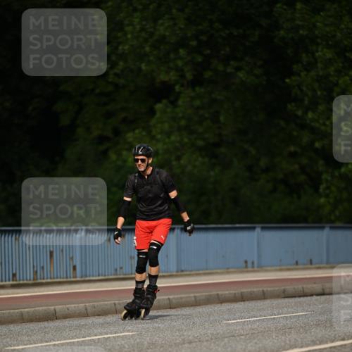 29.06.2025 - hella hamburg halbmarathon Dr. Thomas Lammeyer http://msf.ph/oto/8142765 29.06.2025 09:00:50 Kennedybrücke  meine-sportfotos.de