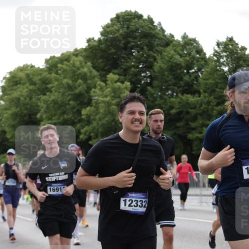 29.06.2025 - hella hamburg halbmarathon Jannik Wohlers http://msf.ph/oto/8142785 29.06.2025 10:44:47 Lombardsbrücke 1024, 1685, 1798, 2007, 2779, 3160, 3164, 3879, 3993, 4099, 4102, 4186, 4337, 4504, 4820, 4851, 5099, 5108, 5190, 5636, 6509, 6763, 6788, 6980, 7699, 7912, 8594, 8605, 8762, 8907, 10562, 10566, 11119, 11314, 11393, 11473, 11474, 12198, 12332, 12334, 12394, 12415, 12793, 12856, 12905, 13555, 14002, 14185, 14410, 14513, 14758, 14777, 15011, 15450, 15458, 15750, 15751, 15998, 17521, 18084, 18230, 18294 meine-sportfotos.de