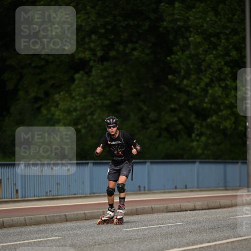 29.06.2025 - hella hamburg halbmarathon Dr. Thomas Lammeyer http://msf.ph/oto/8142786 29.06.2025 09:00:51 Kennedybrücke  meine-sportfotos.de