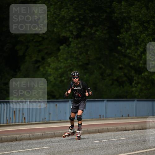 29.06.2025 - hella hamburg halbmarathon Dr. Thomas Lammeyer http://msf.ph/oto/8142797 29.06.2025 09:00:51 Kennedybrücke  meine-sportfotos.de