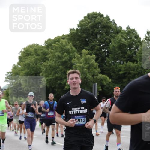 29.06.2025 - hella hamburg halbmarathon Jannik Wohlers http://msf.ph/oto/8142805 29.06.2025 10:44:47 Lombardsbrücke 1024, 1685, 1798, 2007, 2779, 3160, 3164, 3879, 3993, 4099, 4102, 4186, 4337, 4504, 4820, 4851, 5099, 5108, 5190, 5636, 6509, 6763, 6788, 6980, 7699, 7912, 8594, 8605, 8762, 8907, 10562, 10566, 11119, 11314, 11393, 11473, 11474, 12198, 12332, 12334, 12394, 12415, 12793, 12856, 12905, 13555, 14002, 14185, 14410, 14513, 14758, 14777, 15011, 15450, 15458, 15750, 15751, 15998, 17521, 18084, 18230, 18294 meine-sportfotos.de