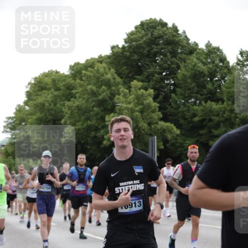29.06.2025 - hella hamburg halbmarathon Jannik Wohlers http://msf.ph/oto/8142806 29.06.2025 10:44:47 Lombardsbrücke 1024, 1685, 1798, 2007, 2779, 3160, 3164, 3879, 3993, 4099, 4102, 4186, 4337, 4504, 4820, 4851, 5099, 5108, 5190, 5636, 6509, 6763, 6788, 6980, 7699, 7912, 8594, 8605, 8762, 8907, 10562, 10566, 11119, 11314, 11393, 11473, 11474, 12198, 12332, 12334, 12394, 12415, 12793, 12856, 12905, 13555, 14002, 14185, 14410, 14513, 14758, 14777, 15011, 15450, 15458, 15750, 15751, 15998, 17521, 18084, 18230, 18294 meine-sportfotos.de