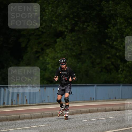 29.06.2025 - hella hamburg halbmarathon Dr. Thomas Lammeyer http://msf.ph/oto/8142808 29.06.2025 09:00:51 Kennedybrücke  meine-sportfotos.de