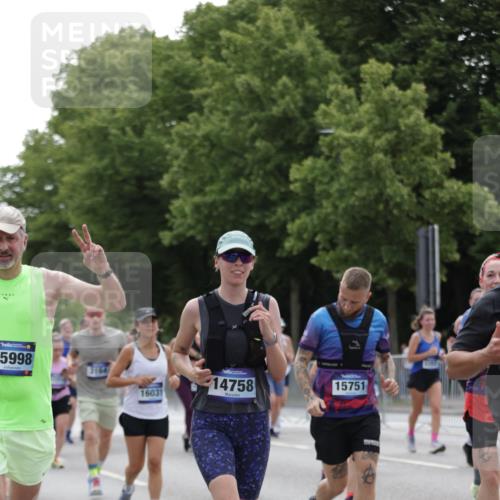 29.06.2025 - hella hamburg halbmarathon Jannik Wohlers http://msf.ph/oto/8142827 29.06.2025 10:44:49 Lombardsbrücke 1685, 1798, 3160, 3164, 3879, 3993, 4099, 4102, 4186, 4337, 4504, 4820, 4851, 5099, 5108, 5190, 5636, 5949, 6509, 6763, 6788, 6911, 6980, 7699, 7912, 8594, 8605, 8762, 10225, 10562, 10566, 11119, 11314, 11393, 11473, 11474, 11725, 12198, 12332, 12334, 12415, 12793, 12856, 12878, 12905, 13555, 14002, 14185, 14379, 14410, 14513, 14742, 14758, 14777, 15011, 15450, 15458, 15517, 15557, 15750, 15751, 15998, 17521, 18084, 18294 meine-sportfotos.de