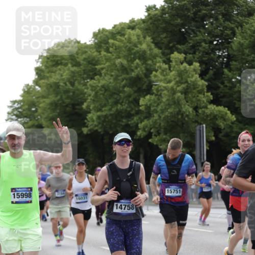 29.06.2025 - hella hamburg halbmarathon Jannik Wohlers http://msf.ph/oto/8142844 29.06.2025 10:44:49 Lombardsbrücke 1685, 1798, 3160, 3164, 3879, 3993, 4099, 4102, 4186, 4337, 4504, 4820, 4851, 5099, 5108, 5190, 5636, 5949, 6509, 6763, 6788, 6911, 6980, 7699, 7912, 8594, 8605, 8762, 10225, 10562, 10566, 11119, 11314, 11393, 11473, 11474, 11725, 12198, 12332, 12334, 12415, 12793, 12856, 12878, 12905, 13555, 14002, 14185, 14379, 14410, 14513, 14742, 14758, 14777, 15011, 15450, 15458, 15517, 15557, 15750, 15751, 15998, 17521, 18084, 18294 meine-sportfotos.de