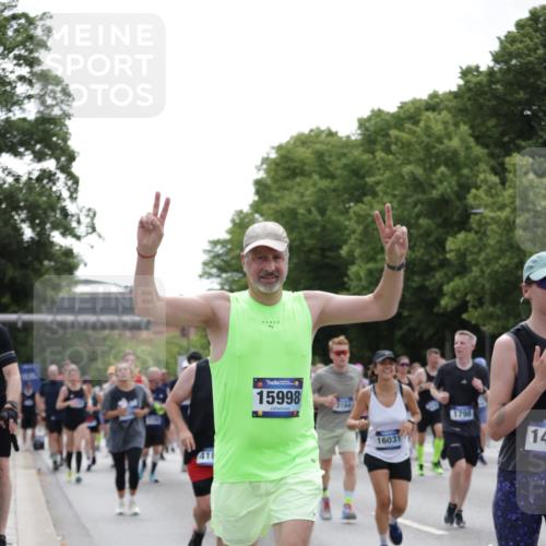 29.06.2025 - hella hamburg halbmarathon Jannik Wohlers http://msf.ph/oto/8142880 29.06.2025 10:44:50 Lombardsbrücke 1685, 1798, 3160, 3164, 3879, 3993, 4099, 4102, 4186, 4337, 4504, 4820, 4851, 5099, 5108, 5190, 5339, 5636, 5949, 6509, 6763, 6788, 6911, 6980, 7699, 7912, 8594, 8605, 8762, 10225, 11119, 11314, 11393, 11473, 11474, 11725, 12198, 12332, 12334, 12415, 12793, 12856, 12878, 12905, 13555, 14002, 14185, 14379, 14410, 14513, 14742, 14758, 14777, 15011, 15450, 15458, 15517, 15557, 15750, 15751, 15998 meine-sportfotos.de