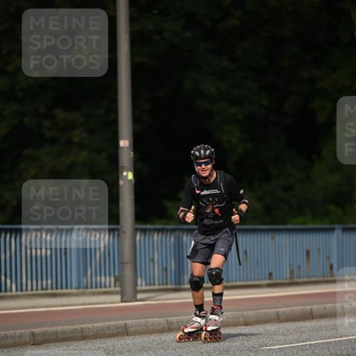 29.06.2025 - hella hamburg halbmarathon Dr. Thomas Lammeyer http://msf.ph/oto/8142882 29.06.2025 09:00:52 Kennedybrücke  meine-sportfotos.de