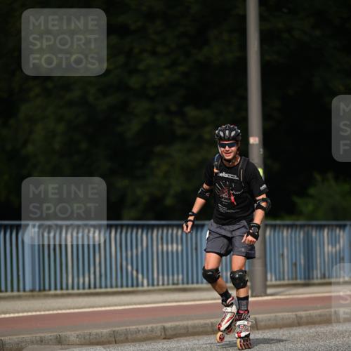 29.06.2025 - hella hamburg halbmarathon Dr. Thomas Lammeyer http://msf.ph/oto/8142918 29.06.2025 09:00:52 Kennedybrücke  meine-sportfotos.de