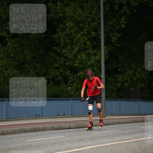 29.06.2025 - hella hamburg halbmarathon Dr. Thomas Lammeyer http://msf.ph/oto/8142933 29.06.2025 09:00:55 Kennedybrücke  meine-sportfotos.de