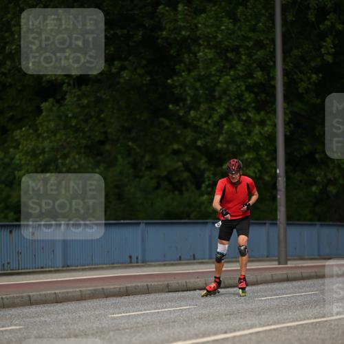 29.06.2025 - hella hamburg halbmarathon Dr. Thomas Lammeyer http://msf.ph/oto/8142941 29.06.2025 09:00:55 Kennedybrücke  meine-sportfotos.de