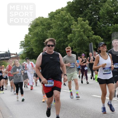 29.06.2025 - hella hamburg halbmarathon Jannik Wohlers http://msf.ph/oto/8142952 29.06.2025 10:44:52 Lombardsbrücke 1685, 1798, 3160, 3164, 3357, 3377, 3879, 3993, 4099, 4102, 4186, 4306, 4337, 4504, 4820, 4851, 5099, 5108, 5190, 5339, 5636, 5949, 6150, 6509, 6763, 6788, 6911, 6980, 7530, 7699, 7912, 8594, 8605, 8762, 10225, 11119, 11314, 11393, 11473, 11474, 11725, 12332, 12334, 12415, 12793, 12856, 12878, 12905, 13555, 14002, 14185, 14232, 14379, 14410, 14513, 14742, 14758, 14777, 15011, 15450, 15458, 15517, 15557, 15692, 15750, 15751, 15998 meine-sportfotos.de