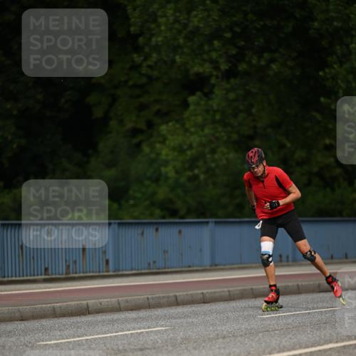 29.06.2025 - hella hamburg halbmarathon Dr. Thomas Lammeyer http://msf.ph/oto/8142972 29.06.2025 09:00:56 Kennedybrücke  meine-sportfotos.de
