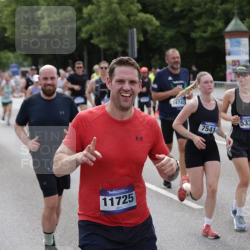 29.06.2025 - hella hamburg halbmarathon Jannik Wohlers http://msf.ph/oto/8143101 29.06.2025 10:45:01 Lombardsbrücke 1713, 1798, 2216, 2217, 2657, 2664, 2973, 3160, 3164, 3357, 3377, 3879, 3993, 4099, 4102, 4224, 4306, 4504, 4820, 4851, 5099, 5108, 5339, 5636, 5949, 6150, 6763, 6788, 6911, 6922, 6980, 7283, 7530, 7541, 7859, 8605, 9620, 10030, 10182, 10225, 10812, 11119, 11314, 11393, 11473, 11474, 11660, 11725, 11726, 12415, 12575, 12793, 12856, 12878, 12905, 13555, 13791, 13862, 14002, 14185, 14232, 14379, 14410, 14513, 14742, 15011, 15450, 15517, 15557, 15692, 18264 meine-sportfotos.de