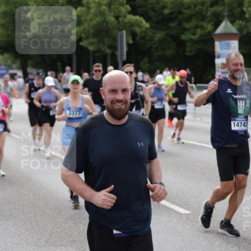29.06.2025 - hella hamburg halbmarathon Jannik Wohlers http://msf.ph/oto/8143143 29.06.2025 10:45:02 Lombardsbrücke 1713, 1798, 2008, 2216, 2217, 2657, 2664, 2973, 3160, 3164, 3357, 3377, 3879, 3993, 4099, 4102, 4224, 4306, 4504, 4820, 4851, 5099, 5108, 5339, 5636, 5949, 6150, 6763, 6788, 6911, 6922, 6980, 7283, 7530, 7541, 7859, 8605, 8745, 9620, 10030, 10182, 10225, 10812, 11119, 11314, 11473, 11474, 11660, 11725, 11726, 12415, 12575, 12793, 12856, 12878, 12905, 13555, 13791, 13862, 14002, 14185, 14232, 14379, 14410, 14513, 14742, 15011, 15450, 15517, 15557, 15692, 18264 meine-sportfotos.de