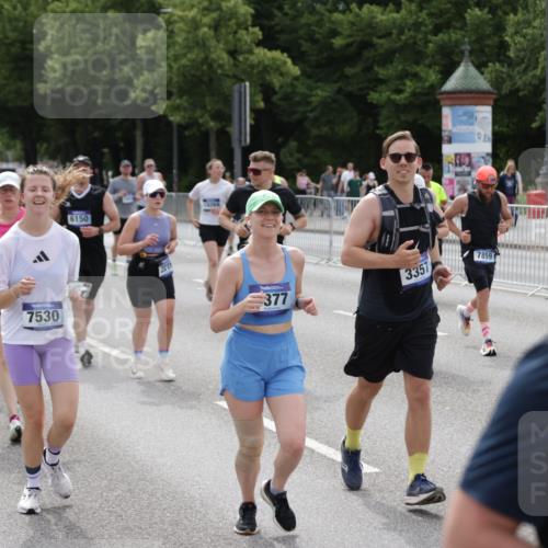 29.06.2025 - hella hamburg halbmarathon Jannik Wohlers http://msf.ph/oto/8143152 29.06.2025 10:45:03 Lombardsbrücke 1060, 1713, 1798, 2008, 2216, 2217, 2657, 2664, 2973, 3357, 3377, 3879, 3993, 4099, 4102, 4224, 4306, 4504, 4820, 5099, 5108, 5339, 5636, 5949, 6150, 6763, 6788, 6911, 6922, 6980, 7283, 7530, 7541, 7859, 8605, 8745, 9620, 10030, 10182, 10225, 10812, 11119, 11314, 11473, 11474, 11640, 11660, 11725, 11726, 12415, 12575, 12856, 12878, 12905, 13555, 13791, 13862, 14002, 14185, 14232, 14379, 14410, 14742, 15011, 15450, 15517, 15557, 15692, 16415, 18264 meine-sportfotos.de