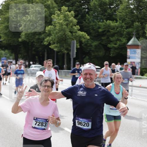 29.06.2025 - hella hamburg halbmarathon Jannik Wohlers http://msf.ph/oto/8143297 29.06.2025 10:45:08 Lombardsbrücke 1033, 1060, 1085, 1713, 2008, 2216, 2217, 2550, 2657, 2664, 2973, 3357, 3377, 4224, 4306, 5339, 5949, 6150, 6763, 6911, 6922, 7283, 7530, 7541, 7859, 8745, 9620, 10030, 10182, 10225, 10812, 11119, 11640, 11660, 11725, 11726, 12575, 12856, 12878, 13302, 13791, 13862, 14185, 14232, 14379, 14742, 15011, 15450, 15517, 15557, 15692, 16415, 17054, 18003, 18264, 19039 meine-sportfotos.de