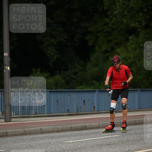 29.06.2025 - hella hamburg halbmarathon Dr. Thomas Lammeyer http://msf.ph/oto/8143342 29.06.2025 09:00:57 Kennedybrücke  meine-sportfotos.de