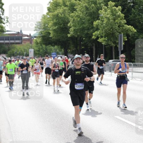 29.06.2025 - hella hamburg halbmarathon Jannik Wohlers http://msf.ph/oto/8143346 29.06.2025 10:45:18 Lombardsbrücke 1033, 1060, 1085, 1104, 1421, 1426, 1854, 1983, 2008, 2522, 2550, 2657, 2664, 2917, 2965, 2973, 4224, 4317, 4388, 5044, 5635, 6133, 6623, 7268, 7356, 8745, 10030, 10327, 10329, 10367, 10875, 11160, 11253, 11640, 11660, 12009, 13302, 13791, 14445, 16415, 17054, 17334, 17373, 17597, 17928, 18003, 18250, 18264, 19039 meine-sportfotos.de