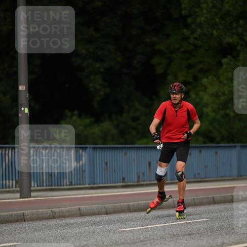 29.06.2025 - hella hamburg halbmarathon Dr. Thomas Lammeyer http://msf.ph/oto/8143372 29.06.2025 09:00:57 Kennedybrücke  meine-sportfotos.de