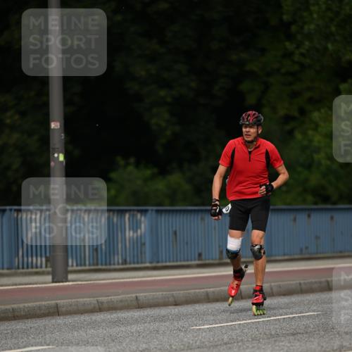 29.06.2025 - hella hamburg halbmarathon Dr. Thomas Lammeyer http://msf.ph/oto/8143382 29.06.2025 09:00:57 Kennedybrücke  meine-sportfotos.de