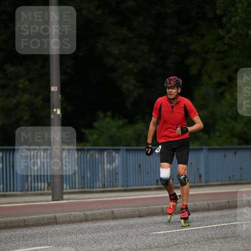 29.06.2025 - hella hamburg halbmarathon Dr. Thomas Lammeyer http://msf.ph/oto/8143390 29.06.2025 09:00:57 Kennedybrücke  meine-sportfotos.de