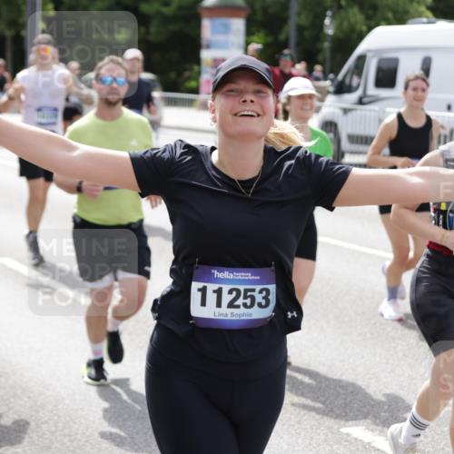 29.06.2025 - hella hamburg halbmarathon Jannik Wohlers http://msf.ph/oto/8143418 29.06.2025 10:45:25 Lombardsbrücke 1004, 1033, 1085, 1100, 1104, 1421, 1426, 1555, 1854, 1983, 2398, 2522, 2550, 2917, 2954, 2965, 4104, 4317, 4388, 4572, 5044, 5635, 6133, 6333, 6623, 7268, 7356, 7605, 9120, 9121, 10327, 10329, 10367, 10511, 10727, 10875, 11160, 11253, 11332, 12009, 13302, 14230, 14445, 14582, 16321, 17054, 17334, 17373, 17597, 17901, 17928, 18003, 18250, 19039 meine-sportfotos.de