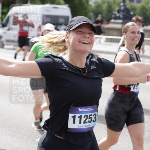 29.06.2025 - hella hamburg halbmarathon Jannik Wohlers http://msf.ph/oto/8143443 29.06.2025 10:45:25 Lombardsbrücke 1004, 1033, 1085, 1100, 1104, 1421, 1426, 1555, 1854, 1983, 2398, 2522, 2550, 2917, 2954, 2965, 4104, 4317, 4388, 4572, 5044, 5635, 6133, 6333, 6623, 7268, 7356, 7605, 9120, 9121, 10327, 10329, 10367, 10511, 10727, 10875, 11160, 11253, 11332, 12009, 13302, 14230, 14445, 14582, 16321, 17054, 17334, 17373, 17597, 17901, 17928, 18003, 18250, 19039 meine-sportfotos.de