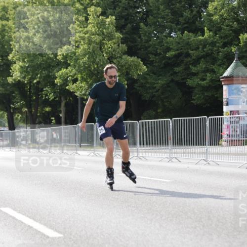 29.06.2025 - hella hamburg halbmarathon Jannik Wohlers http://msf.ph/oto/8143446 29.06.2025 09:06:49 Lombardsbrücke  meine-sportfotos.de