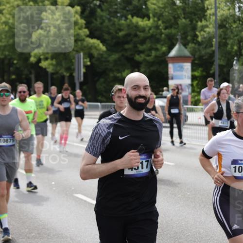 29.06.2025 - hella hamburg halbmarathon Jannik Wohlers http://msf.ph/oto/8143456 29.06.2025 10:45:30 Lombardsbrücke 1004, 1100, 1104, 1421, 1426, 1555, 1854, 1867, 1868, 1983, 2398, 2522, 2917, 2954, 2965, 4104, 4223, 4317, 4388, 4572, 5044, 5635, 5769, 5770, 5892, 6133, 6333, 6623, 7268, 7356, 7605, 7894, 9120, 9121, 9426, 10327, 10329, 10367, 10511, 10727, 10875, 11160, 11253, 11332, 11358, 12009, 14230, 14319, 14322, 14403, 14445, 14582, 16005, 16059, 16321, 16793, 17031, 17184, 17334, 17373, 17597, 17901, 17928, 18250, 18280 meine-sportfotos.de