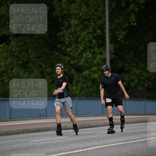 29.06.2025 - hella hamburg halbmarathon Dr. Thomas Lammeyer http://msf.ph/oto/8143475 29.06.2025 09:01:27 Kennedybrücke  meine-sportfotos.de