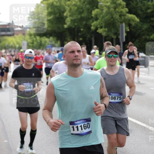 29.06.2025 - hella hamburg halbmarathon Jannik Wohlers http://msf.ph/oto/8143484 29.06.2025 10:45:31 Lombardsbrücke 1004, 1100, 1104, 1421, 1426, 1555, 1854, 1867, 1868, 1983, 2398, 2522, 2917, 2954, 2965, 4104, 4223, 4317, 4388, 4572, 5635, 5703, 5769, 5770, 5892, 6133, 6333, 6623, 7268, 7356, 7605, 7894, 9120, 9121, 9426, 10327, 10329, 10367, 10511, 10727, 10875, 11160, 11253, 11332, 11358, 12009, 14230, 14319, 14322, 14403, 14445, 14582, 15107, 16005, 16059, 16321, 16793, 17031, 17184, 17334, 17373, 17597, 17901, 18250, 18280 meine-sportfotos.de