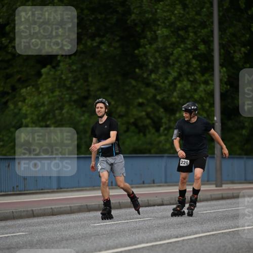 29.06.2025 - hella hamburg halbmarathon Dr. Thomas Lammeyer http://msf.ph/oto/8143488 29.06.2025 09:01:28 Kennedybrücke  meine-sportfotos.de