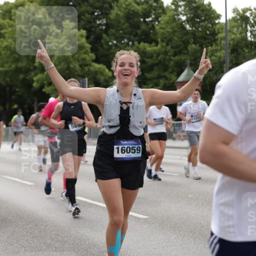 29.06.2025 - hella hamburg halbmarathon Jannik Wohlers http://msf.ph/oto/8143537 29.06.2025 10:45:40 Lombardsbrücke 1004, 1100, 1532, 1555, 1867, 1868, 2398, 2423, 2773, 2813, 2951, 2954, 3410, 4104, 4223, 4572, 5703, 5769, 5770, 5892, 6333, 6392, 7605, 7894, 7983, 9120, 9121, 9426, 9445, 10511, 10727, 11332, 11358, 11876, 11910, 14230, 14319, 14322, 14403, 14582, 15107, 16005, 16059, 16321, 16745, 16793, 17031, 17184, 17901, 18214, 18280, 18334 meine-sportfotos.de