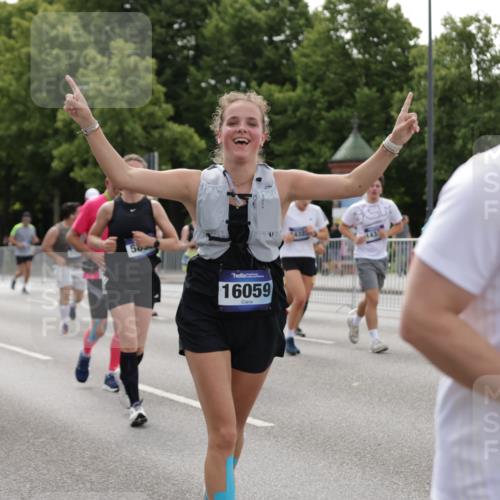 29.06.2025 - hella hamburg halbmarathon Jannik Wohlers http://msf.ph/oto/8143541 29.06.2025 10:45:40 Lombardsbrücke 1004, 1100, 1532, 1555, 1867, 1868, 2398, 2423, 2773, 2813, 2951, 2954, 3410, 4104, 4223, 4572, 5703, 5769, 5770, 5892, 6333, 6392, 7605, 7894, 7983, 9120, 9121, 9426, 9445, 10511, 10727, 11332, 11358, 11876, 11910, 14230, 14319, 14322, 14403, 14582, 15107, 16005, 16059, 16321, 16745, 16793, 17031, 17184, 17901, 18214, 18280, 18334 meine-sportfotos.de