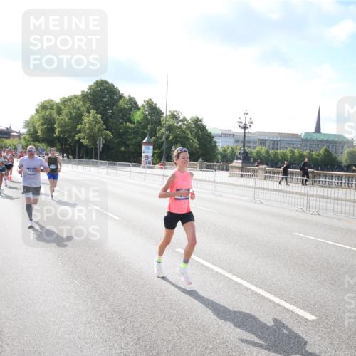 29.06.2025 - hella hamburg halbmarathon Jannik Wohlers http://msf.ph/oto/8143573 29.06.2025 09:48:14 Lombardsbrücke 1290, 1505, 1710, 2262, 2399, 3480, 3547, 4359, 4381, 5307, 5554, 5709, 6993, 7152, 7154, 7884, 8571, 9403, 10852, 12044, 12051, 12488, 13483, 13940, 13975, 15303, 15382, 15744, 15931, 16201, 17005, 17658, 18038, 18237, 18259, 18384, 18802, 19151 meine-sportfotos.de