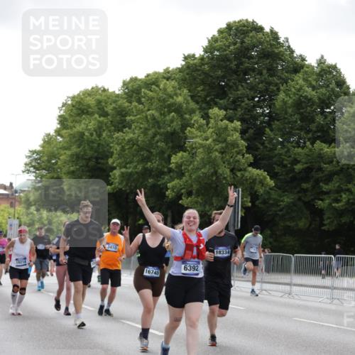 29.06.2025 - hella hamburg halbmarathon Jannik Wohlers http://msf.ph/oto/8143608 29.06.2025 10:45:44 Lombardsbrücke 1004, 1532, 1867, 1868, 2398, 2423, 2773, 2813, 2951, 3410, 4119, 4223, 5697, 5703, 5769, 5770, 5854, 5892, 6333, 6392, 7605, 7894, 7960, 7983, 8047, 9129, 9337, 9426, 9445, 11358, 11361, 11876, 11910, 12298, 12507, 13499, 14230, 14319, 14322, 14403, 14582, 15107, 16005, 16059, 16745, 16793, 17031, 17170, 17184, 18018, 18214, 18280, 18334 meine-sportfotos.de