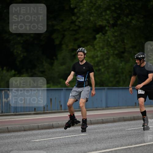 29.06.2025 - hella hamburg halbmarathon Dr. Thomas Lammeyer http://msf.ph/oto/8143648 29.06.2025 09:01:28 Kennedybrücke  meine-sportfotos.de