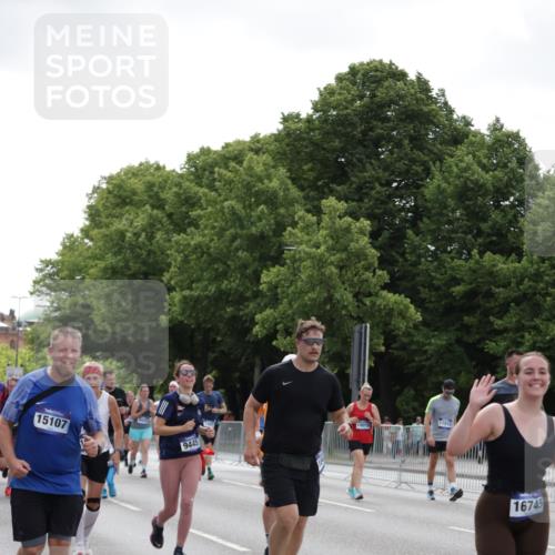 29.06.2025 - hella hamburg halbmarathon Jannik Wohlers http://msf.ph/oto/8143693 29.06.2025 10:45:46 Lombardsbrücke 1429, 1465, 1532, 1867, 1868, 2398, 2423, 2773, 2813, 2951, 3410, 4119, 4223, 5697, 5703, 5769, 5770, 5854, 5892, 6068, 6392, 7368, 7374, 7894, 7960, 7983, 8047, 9129, 9337, 9426, 9445, 11358, 11361, 11876, 11910, 12298, 12333, 12507, 12522, 13499, 14230, 14319, 14322, 14403, 14582, 15107, 16005, 16059, 16745, 16793, 17031, 17170, 17184, 18018, 18214, 18280, 18334 meine-sportfotos.de