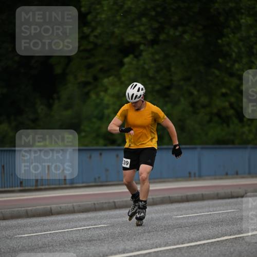 29.06.2025 - hella hamburg halbmarathon Dr. Thomas Lammeyer http://msf.ph/oto/8143710 29.06.2025 09:01:31 Kennedybrücke  meine-sportfotos.de
