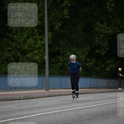 29.06.2025 - hella hamburg halbmarathon Dr. Thomas Lammeyer http://msf.ph/oto/8143715 29.06.2025 09:01:33 Kennedybrücke  meine-sportfotos.de