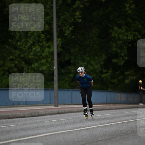 29.06.2025 - hella hamburg halbmarathon Dr. Thomas Lammeyer http://msf.ph/oto/8143718 29.06.2025 09:01:33 Kennedybrücke  meine-sportfotos.de