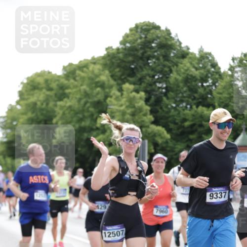29.06.2025 - hella hamburg halbmarathon Jannik Wohlers http://msf.ph/oto/8143869 29.06.2025 10:45:56 Lombardsbrücke 1429, 1465, 1532, 1608, 1837, 2500, 2813, 2951, 3410, 4119, 4448, 5697, 5854, 6068, 7303, 7364, 7368, 7374, 7960, 7983, 8047, 8700, 9129, 9337, 9445, 10153, 11361, 11910, 12298, 12333, 12507, 12522, 13076, 13122, 13213, 13449, 13499, 14250, 14473, 15305, 15683, 16717, 16912, 17006, 17170, 17704, 17936, 18018, 18214, 18334 meine-sportfotos.de