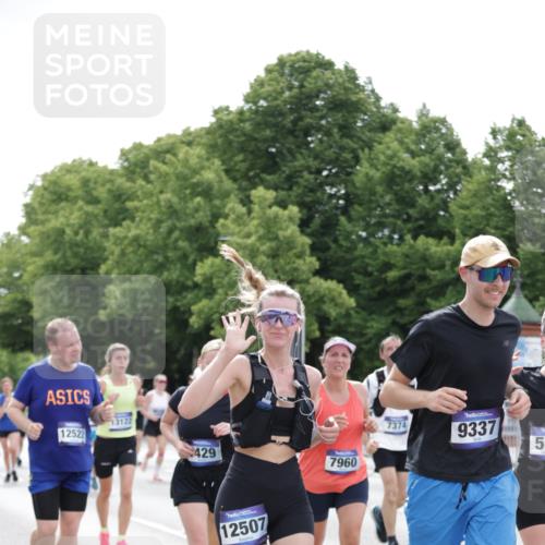 29.06.2025 - hella hamburg halbmarathon Jannik Wohlers http://msf.ph/oto/8143875 29.06.2025 10:45:56 Lombardsbrücke 1429, 1465, 1532, 1608, 1837, 2500, 2813, 2951, 3410, 4119, 4448, 5697, 5854, 6068, 7303, 7364, 7368, 7374, 7960, 7983, 8047, 8700, 9129, 9337, 9445, 10153, 11361, 11910, 12298, 12333, 12507, 12522, 13076, 13122, 13213, 13449, 13499, 14250, 14473, 15305, 15683, 16717, 16912, 17006, 17170, 17704, 17936, 18018, 18214, 18334 meine-sportfotos.de