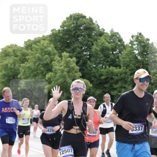 29.06.2025 - hella hamburg halbmarathon Jannik Wohlers http://msf.ph/oto/8143890 29.06.2025 10:45:56 Lombardsbrücke 1429, 1465, 1532, 1608, 1837, 2500, 2813, 2951, 3410, 4119, 4448, 5697, 5854, 6068, 7303, 7364, 7368, 7374, 7960, 7983, 8047, 8700, 9129, 9337, 9445, 10153, 11361, 11910, 12298, 12333, 12507, 12522, 13076, 13122, 13213, 13449, 13499, 14250, 14473, 15305, 15683, 16717, 16912, 17006, 17170, 17704, 17936, 18018, 18214, 18334 meine-sportfotos.de